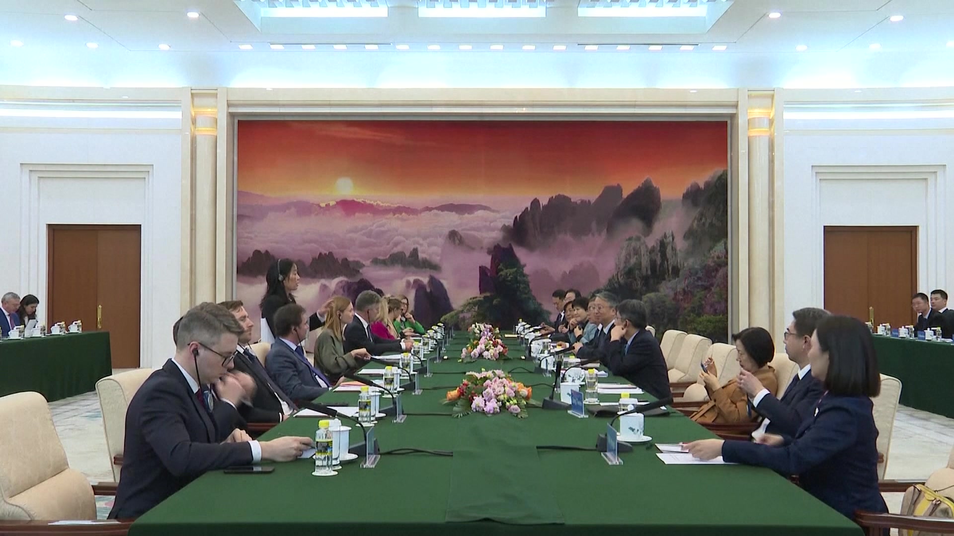 Infoclip: EU - China relations